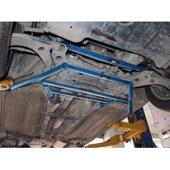 Распорка стаканов Mazda 5 (CW) 2010-2015