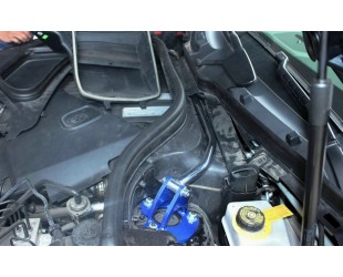 Распорка стаканов Mercedes Benz GLE 2015+